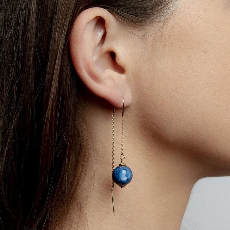 Boucles d'oreilles en cyanite bleu foncé premium avec crochet de chaîne, 12 mm